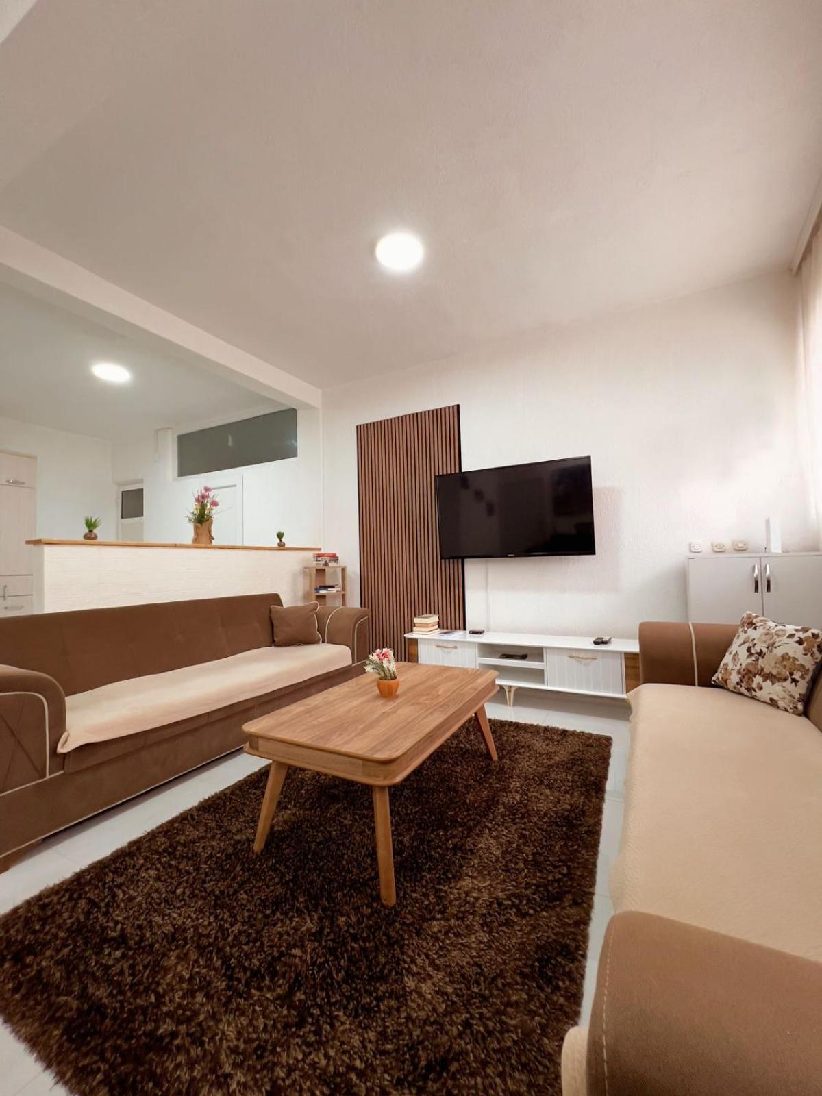 Cozy Corner Apartment Gjakova Buitenkant foto